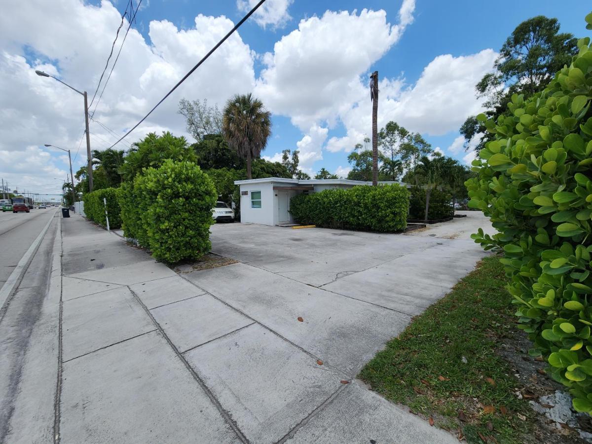 Private Aparment Studio In The Hard Of Miami Unit # 6 Opa-locka Luaran gambar